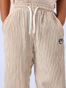 SUMWON Ensemble casual d'été en deux pièces pour enfants, t-shirt avec poche, pantalon rayé, tenue de plage, tenue quotidienne, ensemble pour les jeux - Kaki - Voir 5