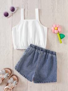 SHEIN Set de 2 piezas de top de tirantes estampado y pantalones cortos vaqueros cómodos y versátiles para niña joven - Blanco - Ver 3