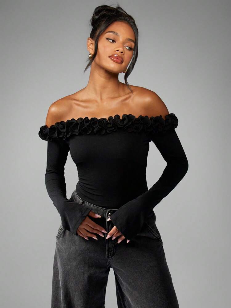 MISSGUIDED Elegant Off Shoulder Bodysuit Ruffled Neckline Long Sleeve Form Fitting Party Evening Occasion Wear Classic Holiday Winter Fashion
