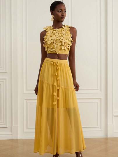 Zanirela Setelan 2 Potong untuk Wanita, Elegan, Romantis, Mewah, Buatan Tangan dengan Dekorasi Bunga, Atasan Tanpa Lengan Pendek dan Rok Maxi Chiffon Bermotif Bunga Model High-Low dengan Sabuk.
