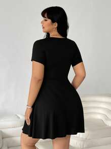 Solflare Plus Size Women Valentine's Red V-Neck Front Twist Midi Dress Sun Dresses For Women Vacation Outfits Women,Graduation Dress - Black - View 2