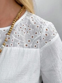 EMERY ROSE 2件套女士纯色镂空刺绣圆领短袖上衣和口袋裤套装