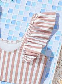 Seturi de bikini cu volane și dungi pentru fete tinere, mâneci scurte elegante, combinate cu pantaloni scurți cu talie înaltă, deblochează vitalitatea verii.