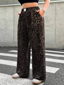 SHEIN EZwear Plus Size Women Leopard Print Woven Fabric Casual Everyday Commuting Versatile Fashion High Waisted Wide Leg Pants With Pockets, Loose Fit Leopard Print Pants Leopard Pants Animal Print Pants Pattern Pants Cheetah Pants,Fall Clothes For Women - Brown - View 4