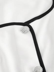 SHEIN MOD Square Neck Decorated Pocket Elegant White Outfit - White - View 3