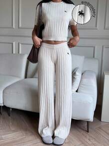 SHEIN EZwear Conjunto de top de punto de manga corta con cuello redondo y estampado de caballero, y pantalones largos para mujer
