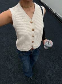 Siren Gaze 纯色罗纹金属纽扣休闲针织背心女士针织背心短款毛衣背心无袖针织上衣，秋季女装 - 杏色 - 查看 3