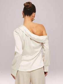 Silquee Damska satynowa bluzka z długim rękawem w jasnobeżowym kolorze, asymetryczny krój na jedno ramię, odpowiednia na Walentynki, imprezę, romantyczną randkę, druhnę, wesele, formalną okazję, do biura, na jesień/zimę i wiosnę - Morela - Zobacz 4