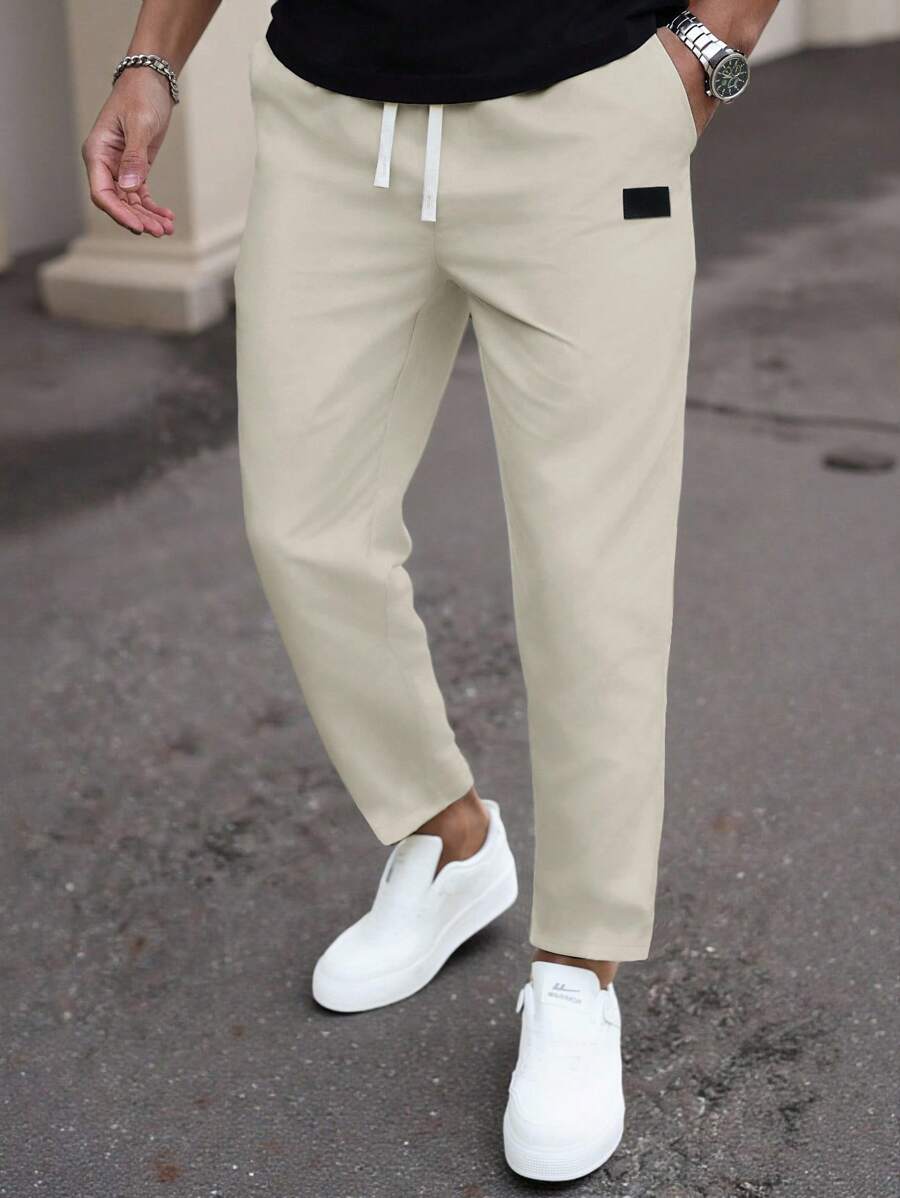 Manfinity Homme Quần ống đứng ôm eo có dây rút cho nam với chi tiết nhỏ - Màu be - Xem 1