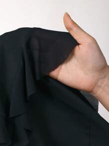 Menodora SHEIN Sport 女式字母印花拼接荷叶边下摆运动短裤 - 黑色 - 查看 8