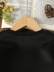 مجموعة بنطلون رياضي بسيط وبلوزة مع تطريز ثلاثي الأبعاد على الطراز الياباني لفتيات صغيرات، طقم ملابس شتوي/خريفي للأطفال - الأسود - مشاهدة 6