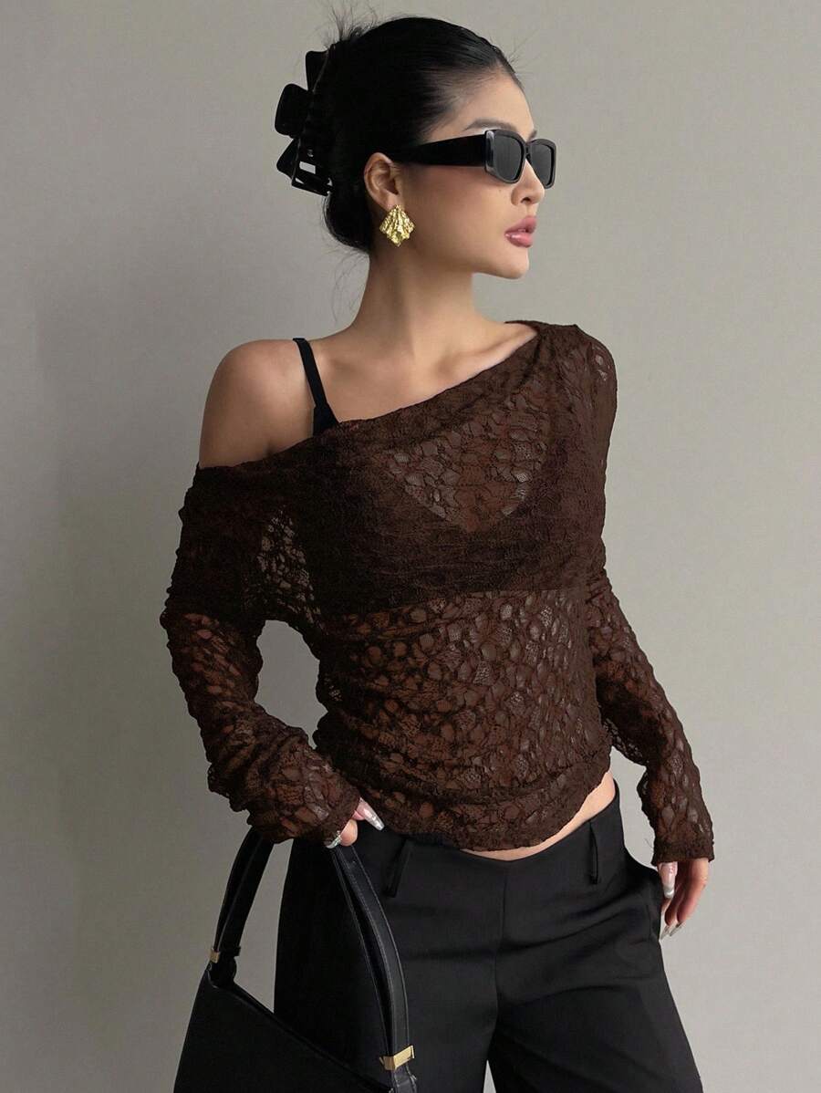 DAZY 女式蕾丝斜肩修身短款透明衬衫，白色，春夏秋季女装长袖上衣