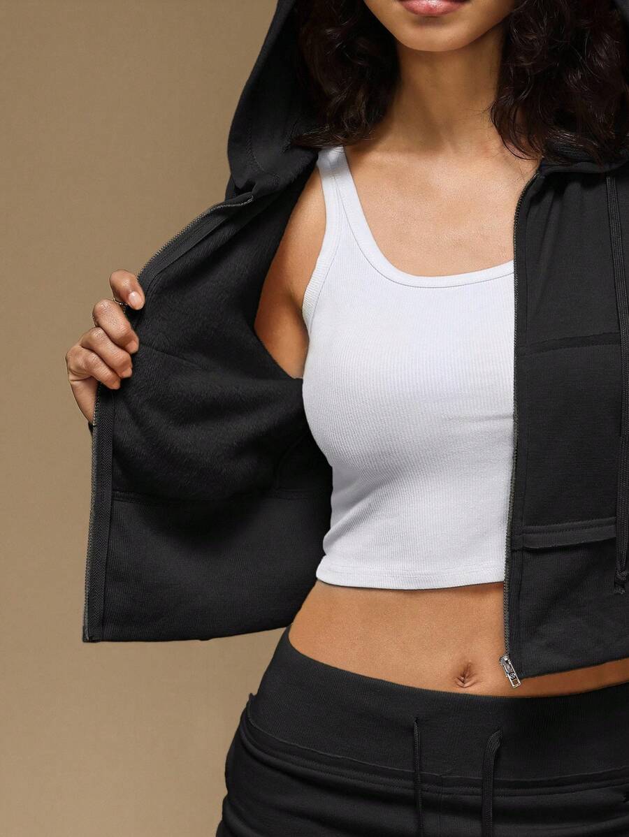 SHEIN Forever 21 女款休閒素色連帽刷毛短版夾克短版帽 T 女款短版上衣夾克黑色短版上衣女款短版針織女款黑色短版連帽衫拉鍊開襟 - 黑色 - 查看 1