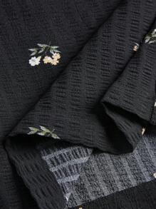 SHEIN Essnce Plus Size Women's Spring And Summer Fashion Casual Loose Comfortable Daily Cool Black Small Floral Cropped Pants Wide Leg Pants, Women Bottom,Baggy Pants,Vacation Outfits,Going Out Clothes,Flowy Pants