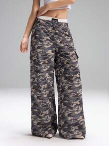 LYSMO 2025年新款简约秋季女士休闲时尚迷彩宽松纽扣口袋裤，适合外出穿着、返校装、毕业装、街头装、垃圾摇滚和朋克时尚、Y2K服装和斯德哥尔摩风格、前卫女装和独特服装、返校装、返校节、2000年代风格、Y2K服装返校装 - 彩色 - 查看 6