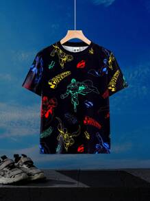 SUPERMAN X SHEIN Tween Boy 霓虹彩色超级英雄印花黑色休闲酷炫落肩短袖 T 恤