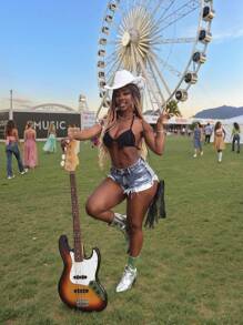 Slaydiva Shorts vaqueros cortos y sexys de talla grande para mujer con dobladillo deshilachado y remaches - Azul - Ver 7