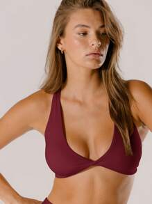 Aralina Leisurewear Pastel Pink Supportive Deep-V Active Twist Crop Top With Bag