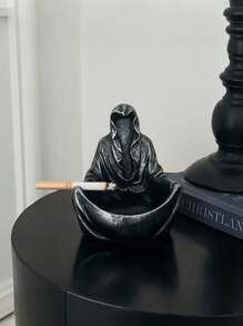 ROMWE Goth 1 件神秘黑暗人物烟灰缸，适合男士，优质哥特式桌面装饰，创意家居办公室配件，送给丈夫/男朋友/爸爸的奢华礼物（生日圣诞节周年纪念日），精致简约的桌面装饰，风格独特，万圣节 - 黑色 - 查看 5