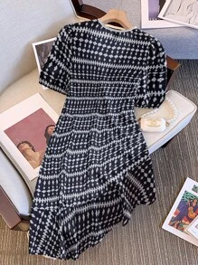 SHEIN LUNE 女士优雅刺绣印花撞色V领连衣裙，夏季大学校园服饰 - 藏蓝色 - 查看 2