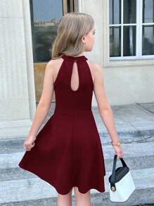 SHEIN Serisse Kids Plain Burgundy Halter Neck A-Line Dress For Tween Girls In A Casual Flared Design Burgundy Tween Dress Tween Sleeveless Dress Tween Girl Dress Kids Burgundy Dress - Burgundy - View 2