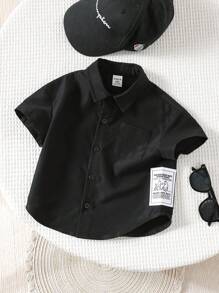 SHEIN Unisex Baby/Toddler Casual Fashionable Everyday Versatile Army Green Short Sleeve Woven Shirt, Suitable For Indoor, Outdoor, Daily Wear, Sports, Play, Party, Photo Shoot, Holiday, Festivities