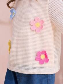 Set de 2 piezas de niña preadolescente con blusa de manga larga con volantes y flores de ganchillo, y pantalones cortos de jean - Albaricoque - Ver 5