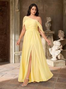 Aureia فستان أنيق وأنثوي للمقاسات الكبيرة مناسب للصيف والخريف، من الشيفون الأصفر بأكمام متدلية مطوية وشق عالي في الذيل على شكل حرف A، مناسب لحفلات الزفاف والعطلات والرقص والمناسبات الخاصة مع الصديقات والعروس وصبايا العروس