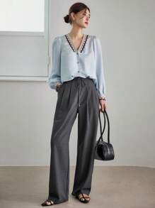 Dazy-Less Blusa holgada de negocios casuales con cuello en V de satén y gasa, con recortes y cintas, de manga larga, adecuada para primavera, verano y otoño - Azul - Ver 9