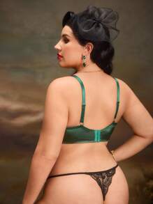 Plus Size Women Contrast Lace Sexy Lingerie - Dark Green - View 2