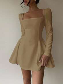 Aloruh Women's Solid Red Mini A-Line Flared Squared Collar Sexy Elegant Waist Fitted Long Sleeve Bodycon Dress, Suitable For Christmas, Dates, Parties, Autumn/Winter