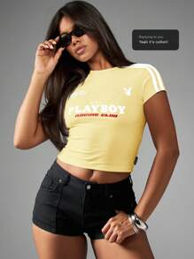Missguided x Playboy T-shirt bébé avec graphique du Racing Club, design court ajusté à manches courtes, mode en mélange de coton, top court avec style streetwear de course automobile - Jaune citron - Voir 8
