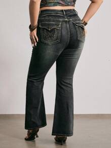 ROMWE Fairycore Jeans acampanados informales a la moda con desgaste y tachuelas con diseño de mariposa en tallas grandes - Azul - Ver 3