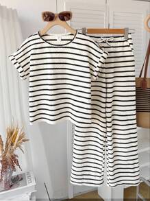 SHEIN Tween Girl Relaxed Casual Comfortable Round Neck Short Sleeve Striped T-Shirt And Pants Set - Black and White - View 6