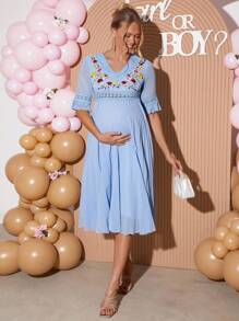 Loomaby 优雅刺绣蕾丝边孕妇装 - 藍色 - 查看 1