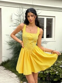 Ria Solene 方领花卉刺绣黄色短款休闲连衣裙（夏季） - 黃色 - 查看 5