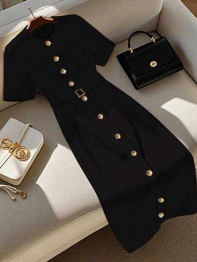 GlowEve CURVE Plus Size Women Solid Color Round Neck Short Sleeve Metal Single-Breasted Casual Dress