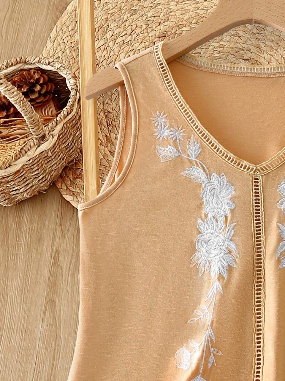 Women's Vacation Casual Flower Embroidered Tank Top Casual Plaid Ruffle Short Sleeve Loose Top, Summer Country