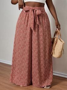 SHEIN PETITE CURVE Pantalones anchos casuales de talla grande con impresión todo sobre en color rojo óxido y detalle de retorcido para mujeres