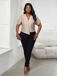 SHEIN PETITE CURVE Camisa sin mangas de unicolor con cuello en V, de moda para el verano, talla grande - Caqui - Ver 5