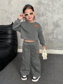 SHEIN 2pcs/Set Young Girls' & Toddler Girls' Casual Loose Drop Shoulder Applique Long Sleeve Sweatshirt And Pleated Long Pants Set, Suitable For Home, Outings, School, Gray - Grey - View 5