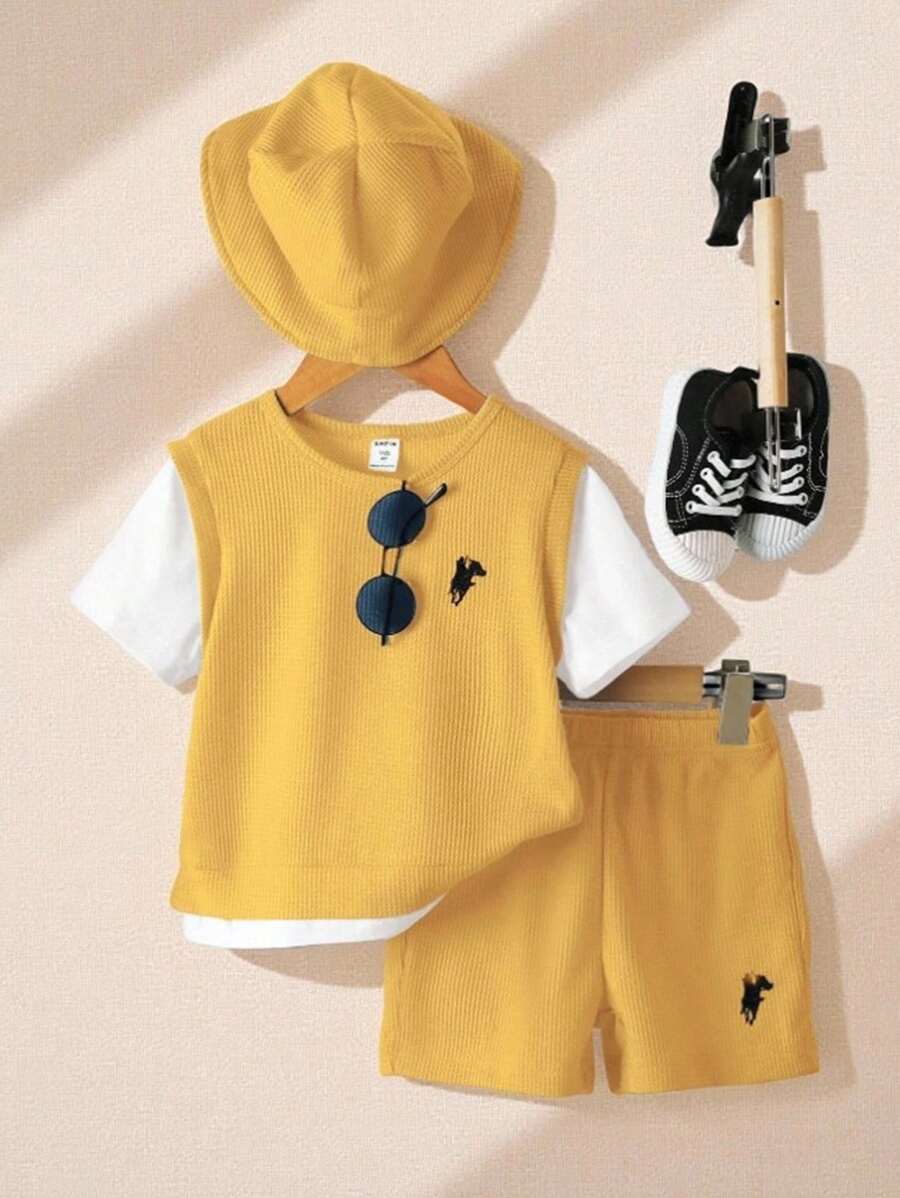 SHEIN Playful Pals 年輕男孩馬和人物刺繡2合1t恤和短褲和帽子