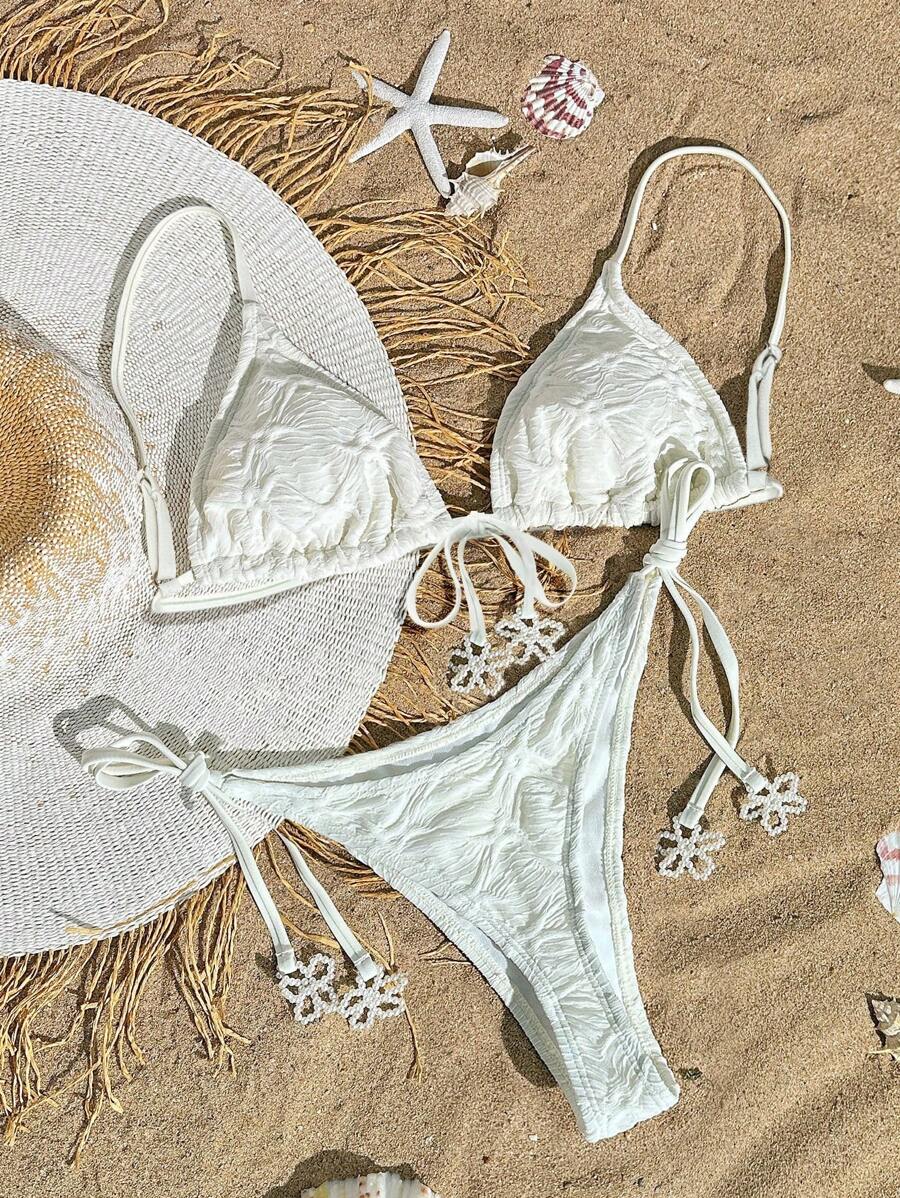 Swim Mod 夏季海灘單色三角杯比基尼套裝，搭配肩帶和人造珍珠裝飾 - 白色 - 查看 1