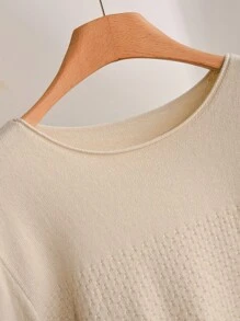 CosyJoli 秋冬大码休闲菠萝纹镂空圆领喇叭袖口长袖套头衫 - 杏色 - 查看 5