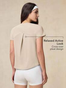 OutZeal 女士户外运动T恤，防紫外线，凉爽触感，交叉褶皱设计 - 卡其色 - 查看 3