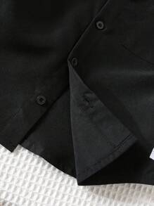 SHEIN Unisex Baby/Toddler Casual Fashionable Everyday Versatile Army Green Short Sleeve Woven Shirt, Suitable For Indoor, Outdoor, Daily Wear, Sports, Play, Party, Photo Shoot, Holiday, Festivities