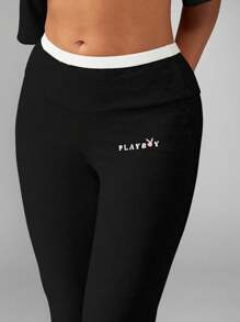 Missguided x Playboy Áo crop top hai dây trễ vai kết hợp quần ống loe cạp cao, thời trang hai mảnh cho trang phục thường ngày theo phong cách đô thị đương đại - màu đen - Xem 3