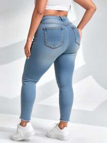 SHEIN CURVE+ Frauen Große Größen Cowgirl Stil Herbst elastische hellblaue abgenutzte ausgefranste Saum Skinny Jeans
