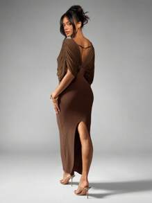 MISSGUIDED 优雅垂坠蝙蝠袖长裙，深 V 领，高腰侧开衩，晚礼服，派对婚礼宾客，秋冬 - 摩卡棕 - 查看 2