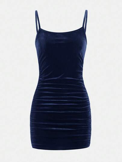 SHEIN Vestido camisola mini de terciopelo plisado de corte slim para adolescentes y niñas, ropa de resort